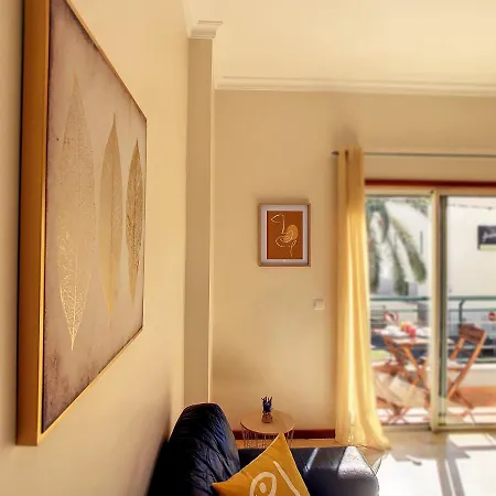 Theos By Lovelystay Apartament *