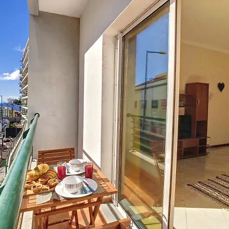 Theos By Lovelystay Apartament *