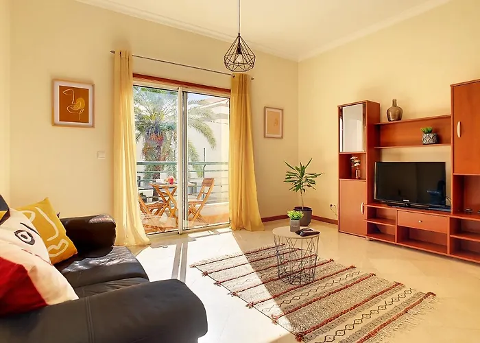 Apartment Theos By Lovelystay *
